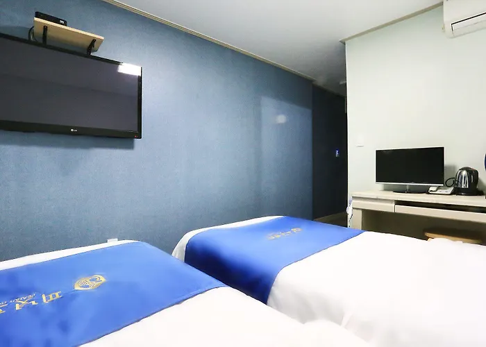 Peanut Hostel *