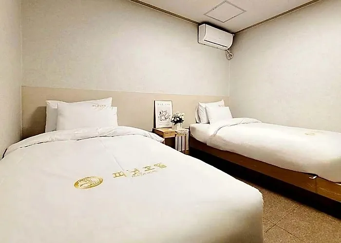 Peanut Hostel