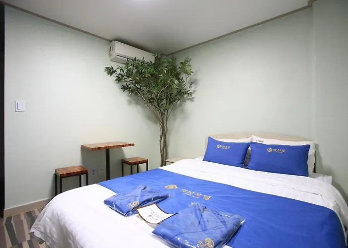 Peanut Hostel *